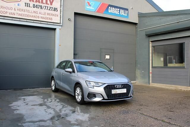 Grijs Gebruikt 2021 Audi A3 Basis Hatchback | € 18.750 (Goede deal) - Afbeelding 1/3