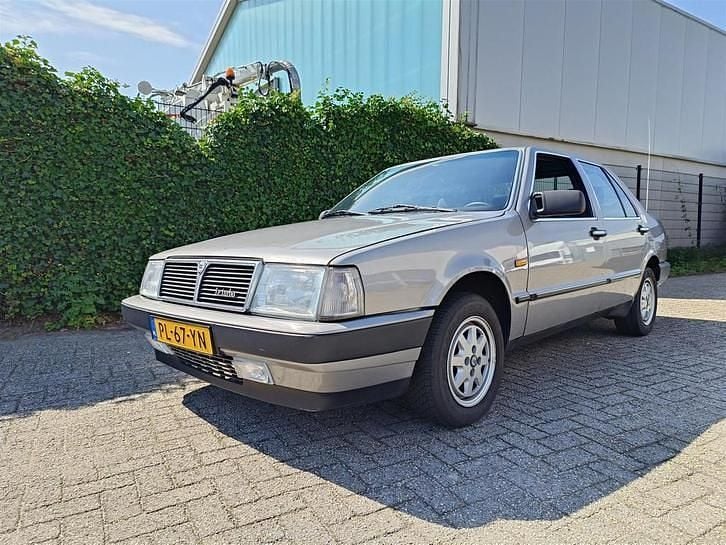 Grijs Gebruikt 1986 Lancia Thema Sedan | € 8.950 - Afbeelding 1/4