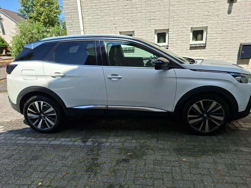 Wit Gebruikt 2017 Peugeot 3008 GT-line MPV | € 12.450 (Eerlijke prijs) - Afbeelding 1/4