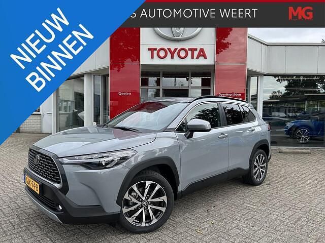 Grijs Occasion 2024 Toyota Corolla Cross SUV | € 34.695 (Eerlijke prijs) - Afbeelding 1/4
