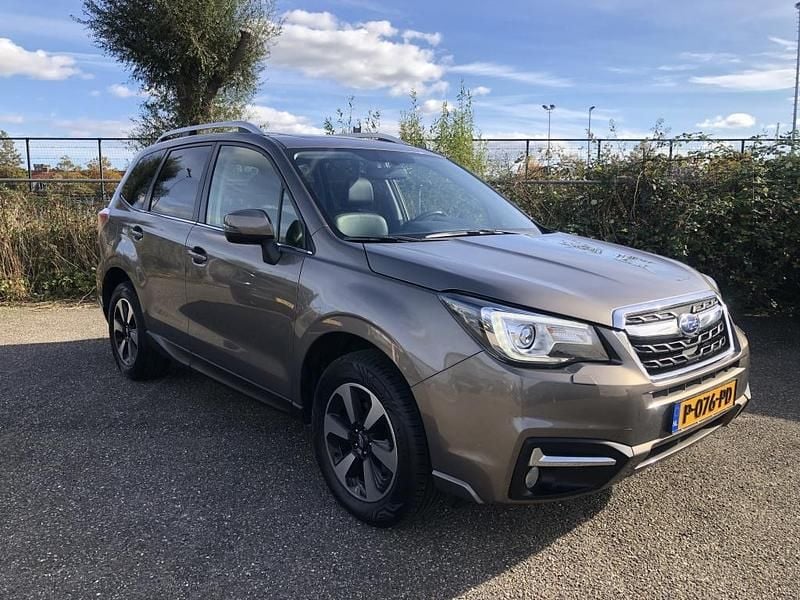 Bruin Gebruikt 2017 Subaru Forester Premium SUV | € 27.500 (Eerlijke prijs) - Afbeelding 1/4