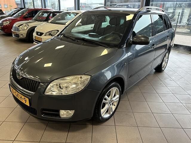 Grijs Occasion 2008 Skoda Fabia Sport Stationwagen | € 3.650 (Eerlijke prijs) - Afbeelding 1/3