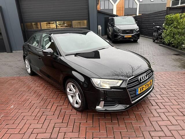 Zwart Occasion 2018 Audi A3 Design Sedan | € 18.950 (Goede deal) - Afbeelding 1/4