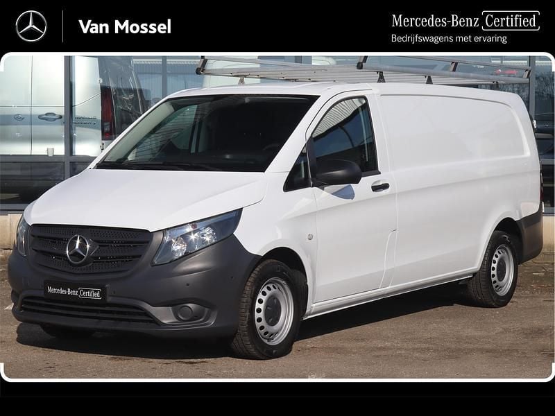 Wit Gebruikt 2023 Mercedes Vito MPV | € 27.945 (Super prijs) - Afbeelding 1/4