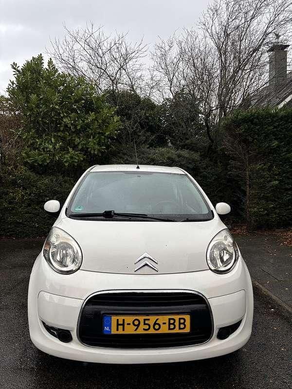 Wit Gebruikt 2012 Citroën C1 Hatchback | € 1.650 (Goede deal) - Afbeelding 1/4