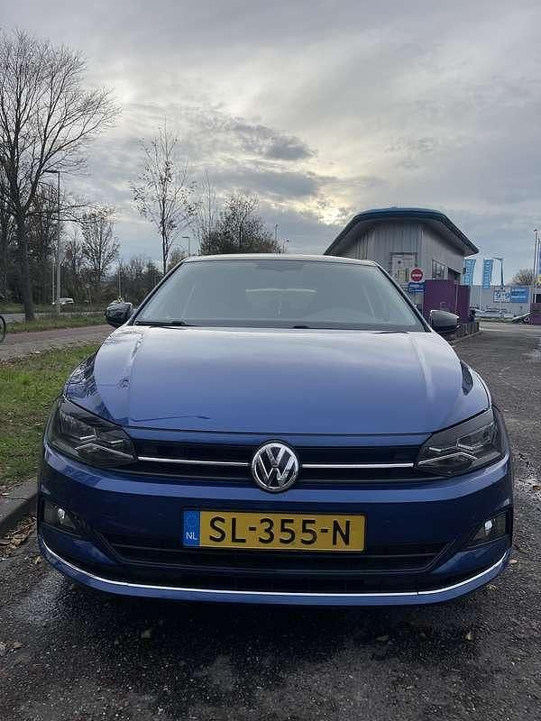Blauw Gebruikt 2018 VW Polo Highline Hatchback | € 14.750 (Iets duurder) - Afbeelding 1/4