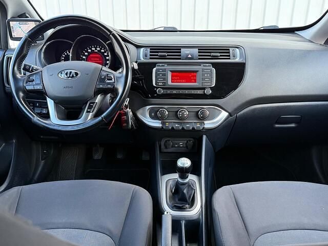 Occasion Kia Rio Comfort 84 PK (61 kW) 2015 Zwart Hatchback