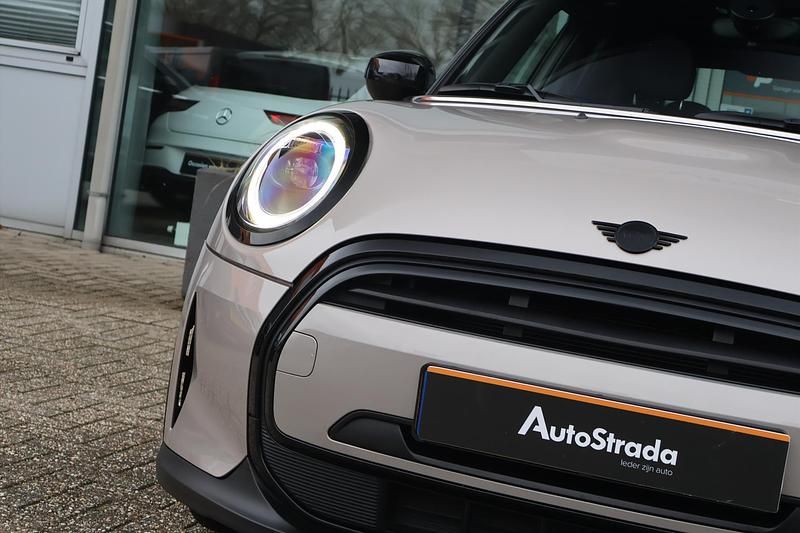 Occasion Mini Cooper Business 136 PK (100 kW) 2022 Grijs Hatchback