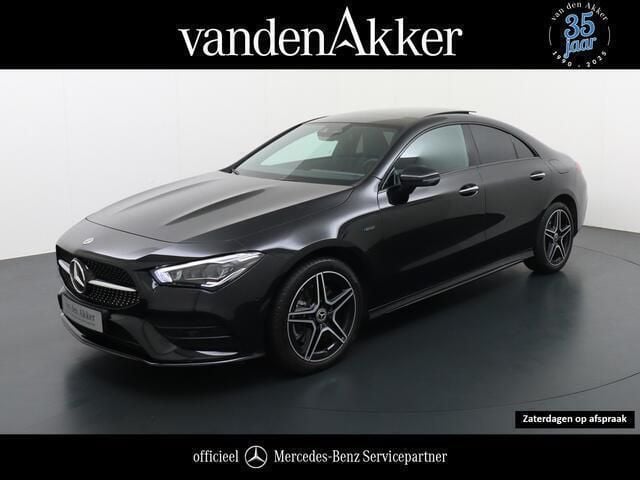 Zwart Gebruikt 2021 Mercedes E250 AMG Sedan | € 37.850 (Duur) - Afbeelding 1/4