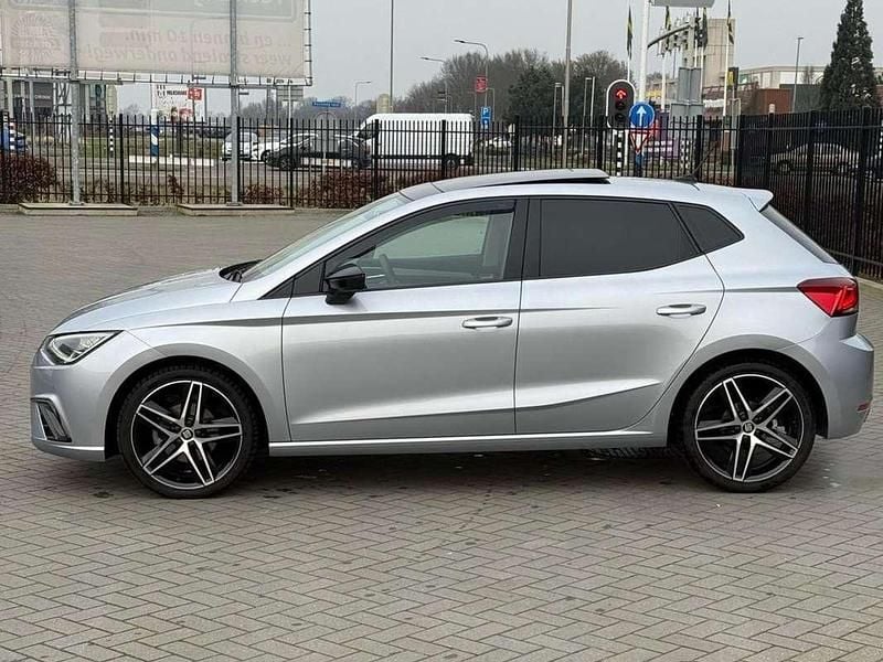 Grijs Gebruikt 2019 Seat Ibiza FR Hatchback | € 14.111 (Super prijs) - Afbeelding 1/4