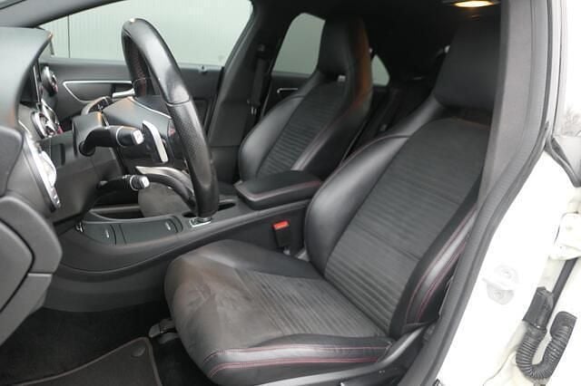 Occasion Mercedes CLA180 OrangeArt Edition 122 PK (89 kW) 2015 Wit Sedan