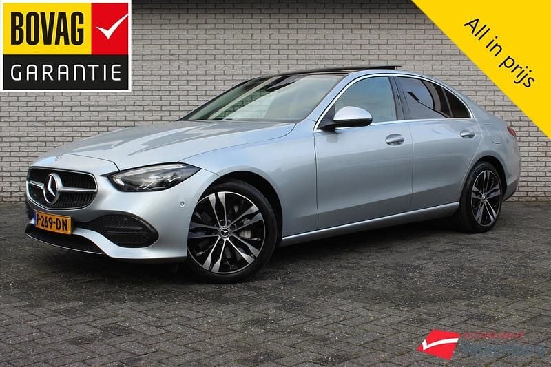 Grijs Occasion 2022 Mercedes C300e AMG line Sedan | € 41.950 (Eerlijke prijs) - Afbeelding 1/4