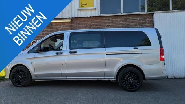 Zilver Gebruikt 2020 Mercedes Vito MPV | € 29.750 - Afbeelding 1/4