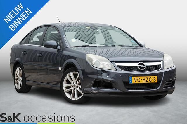 Grijs Gebruikt 2009 Opel Vectra GTS Executive Hatchback | € 950 (Super prijs) - Afbeelding 1/4