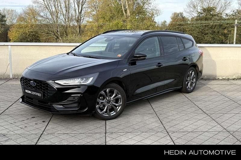 Zwart Gebruikt 2024 Ford Focus ST-Line Stationwagen | € 25.495 (Iets duurder) - Afbeelding 1/3