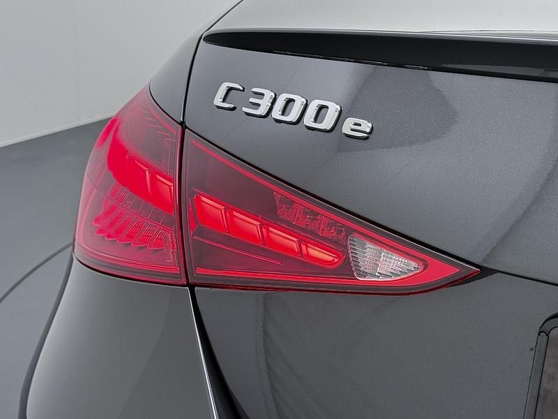 Occasion Mercedes C300 AMG line 313 PK (230 kW) 2024 Grijs Sedan
