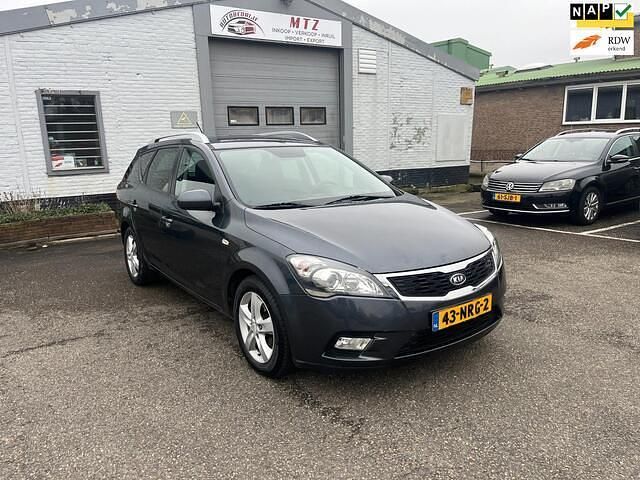 Grijs (metallic) Occasion 2010 Kia Ceed Hatchback | € 2.399 (Super prijs) - Afbeelding 1/4