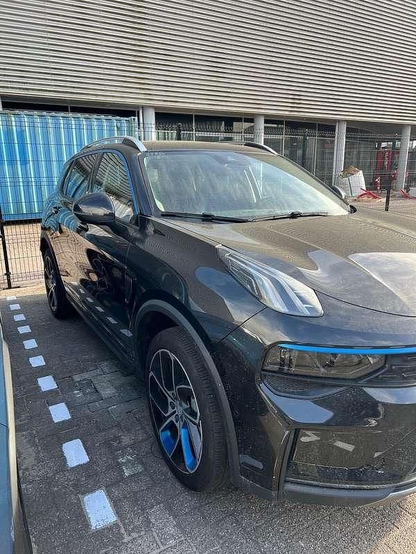 Zwart Gebruikt 2023 Lynk & Co 01 SUV | € 23.800 (Super prijs) - Afbeelding 1/4