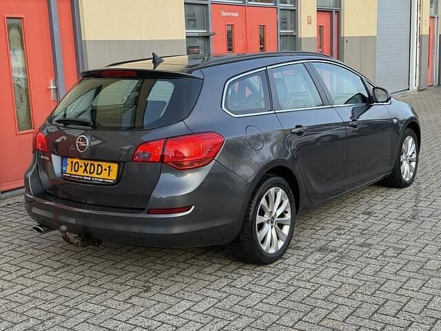 Grijs Occasion 2012 Opel Astra Edition Stationwagen | € 3.250 (Goede deal) - Afbeelding 1/4