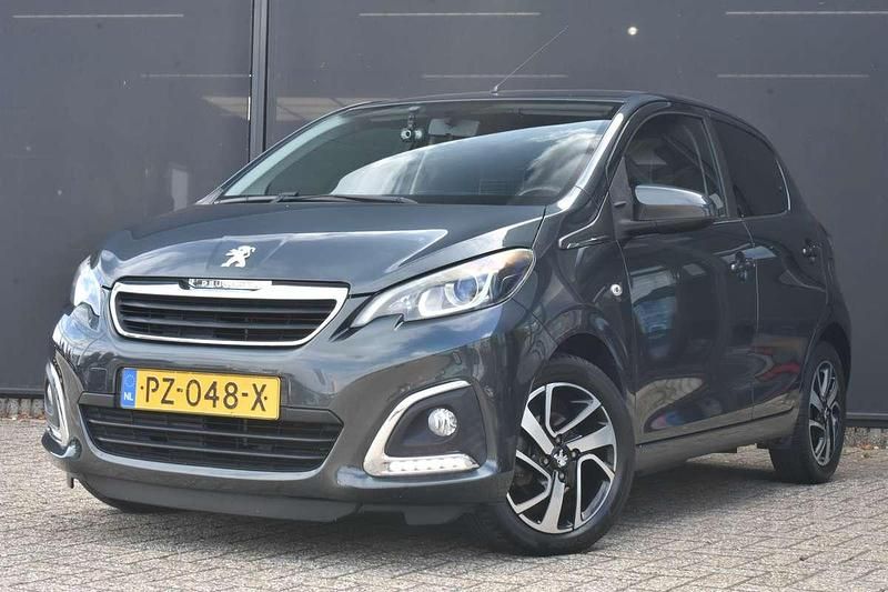Grijs Gebruikt 2017 Peugeot 108 Allure Hatchback | € 7.900 (Goede deal) - Afbeelding 1/4