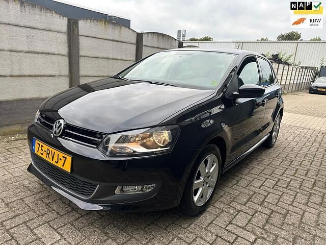 Zwart Gebruikt 2011 VW Polo Highline Hatchback | € 10.299 (Eerlijke prijs) - Afbeelding 1/4