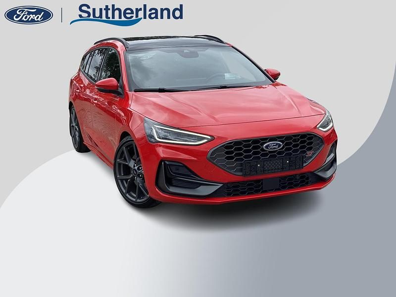 Rood Gebruikt 2023 Ford Focus ST Stationwagen | € 51.800 - Afbeelding 1/4