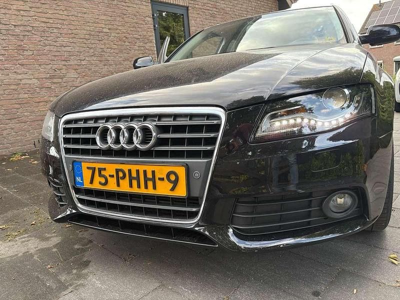 Zwart Gebruikt 2010 Audi A4 Stationwagen | € 6.950 (Eerlijke prijs) - Afbeelding 1/4