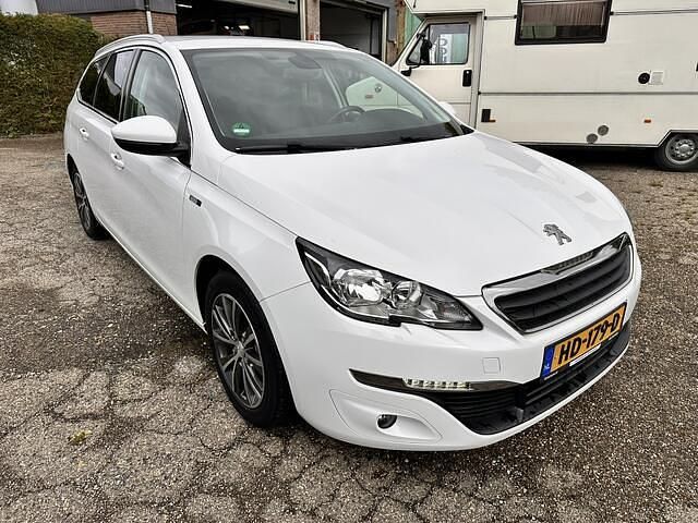 Occasion Peugeot 308 SW Style 110 PK (80 kW) 2015 Wit Stationwagen