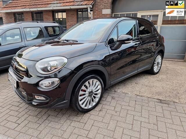Zwart Occasion 2015 Fiat 500X Lounge SUV | € 11.995 (Duur) - Afbeelding 1/4