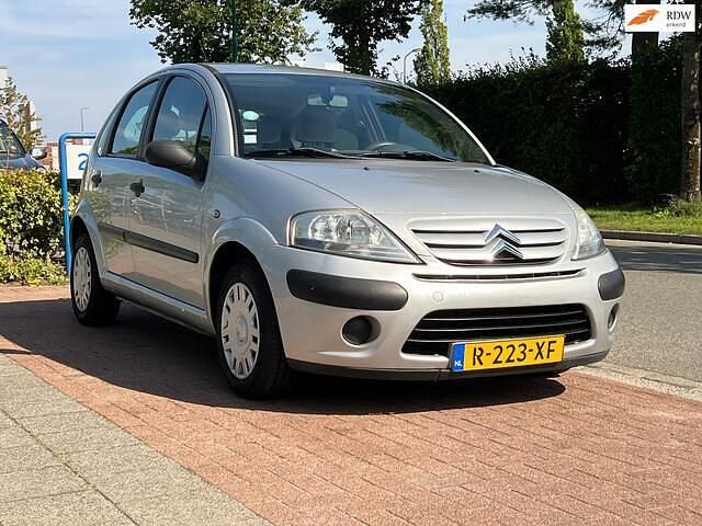Grijs Gebruikt 2007 Citroën C3 Prestige Hatchback | € 2.250 (Eerlijke prijs) - Afbeelding 1/4