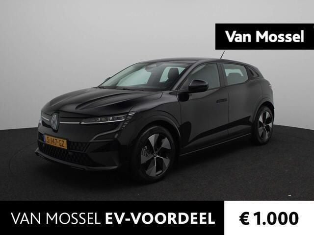 Noir etoilé Gebruikt 2023 Renault Mégane Evolution Hatchback | € 28.930 (Super prijs) - Afbeelding 1/4