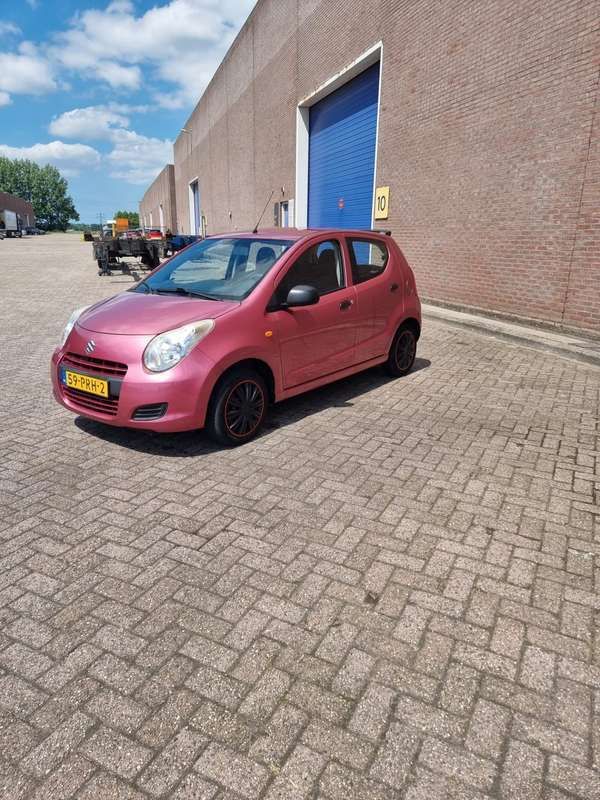Rood Gebruikt 2011 Suzuki Alto Comfort+ Hatchback | € 2.500 (Eerlijke prijs) - Afbeelding 1/4