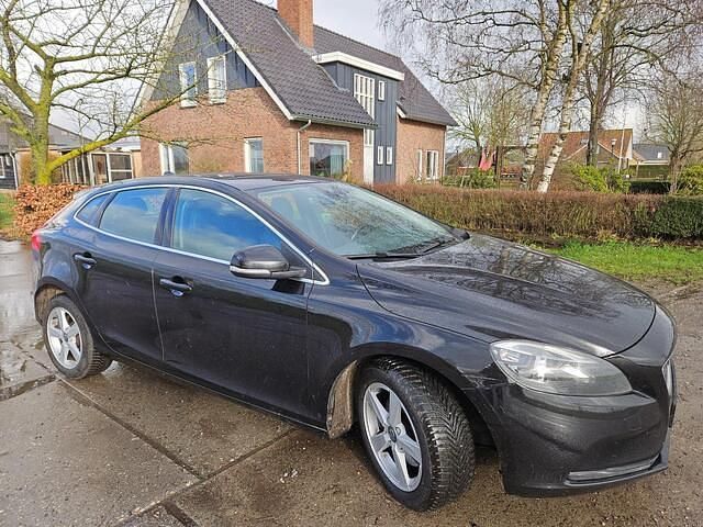 Occasion Volvo V40 Momentum 120 PK (88 kW) 2015 Zwart Hatchback