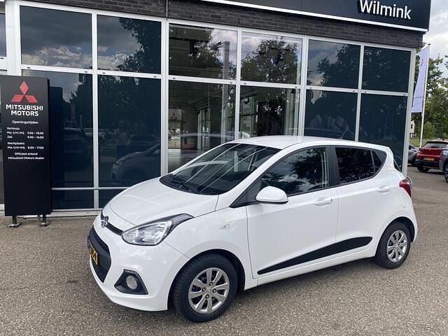 Wit Gebruikt 2016 Hyundai i10 GO! Hatchback | € 6.950 (Eerlijke prijs) - Afbeelding 1/4