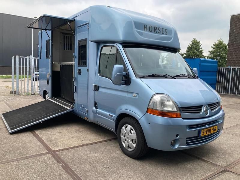 Overige Gebruikt 2010 Renault Master Van | € 29.450 - Afbeelding 1/4
