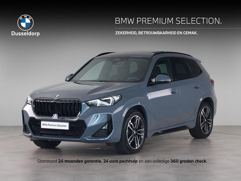 Grijs Gebruikt 2022 BMW X1 M Sport SUV | € 42.950 - Afbeelding 1/4