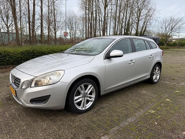 Occasion Volvo V60 Momentum 114 PK (83 kW) 2013 Grijs Stationwagen