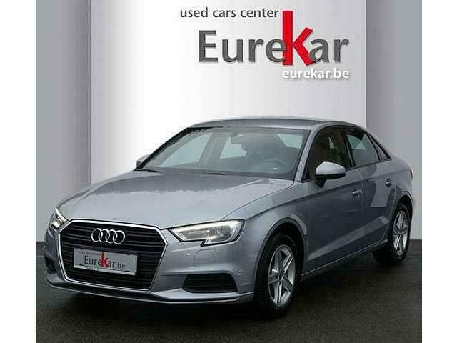 Grijs Gebruikt 2016 Audi A3 Sedan | € 16.990 (Eerlijke prijs) - Afbeelding 1/4