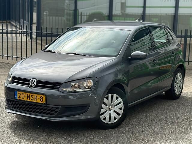 Grijs Gebruikt 2011 VW Polo Comfortline Hatchback | € 5.250 (Super prijs) - Afbeelding 1/4