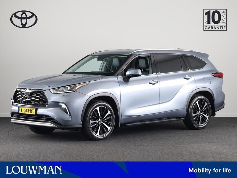 Grijs Gebruikt 2021 Toyota Highlander Premium SUV | € 50.000 - Afbeelding 1/4