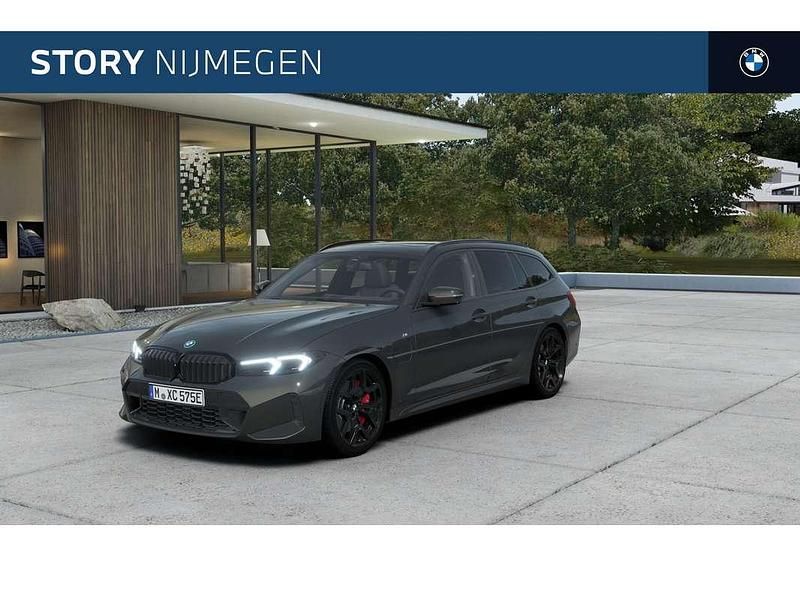 Grijs Nieuw 2025 BMW 330e Executive Stationwagen | € 75.426 (Eerlijke prijs) - Afbeelding 1/4