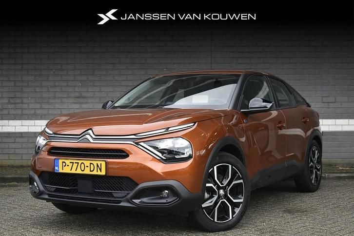 Oranje Occasion 2022 Citroën e-C4 Feel SUV | € 14.450 (Goede deal) - Afbeelding 1/4
