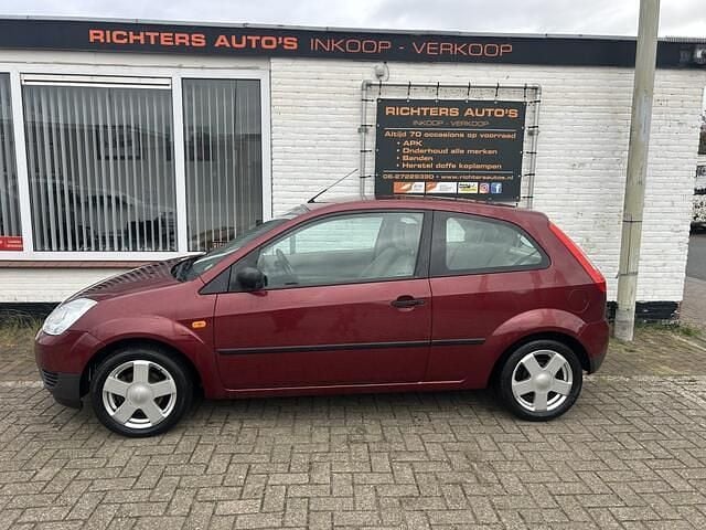 Occasion Ford Fiesta 69 PK (50 kW) 2004 Rood Hatchback
