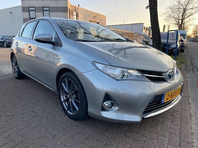 Grijs Gebruikt 2013 Toyota Auris Hatchback | € 8.950 (Duur) - Afbeelding 1/4