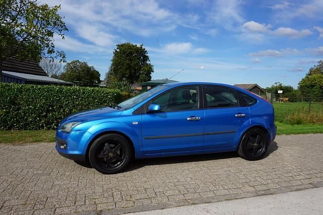 Occasion Ford Focus 101 PK (74 kW) 2005 Blauw Hatchback
