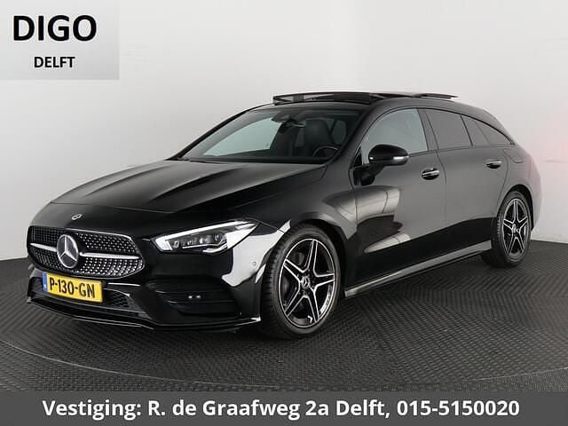 Zwart Gebruikt 2022 Mercedes CLA200 Shooting Brake Business Stationwagen | € 30.500 (Eerlijke prijs) - Afbeelding 1/3