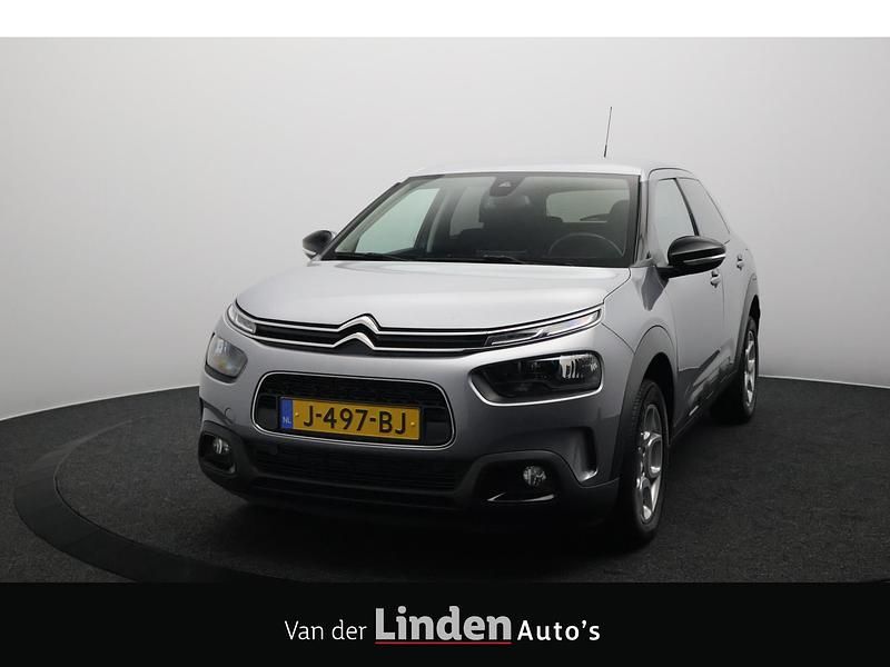 Grijs Gebruikt 2020 Citroën C4 PureTech SUV | € 13.645 (Goede deal) - Afbeelding 1/4