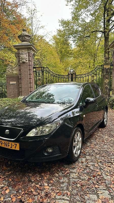 Gebruikt 2010 Seat Ibiza Ecomotive Sedan | € 2.750 (Eerlijke prijs) - Afbeelding 1/4