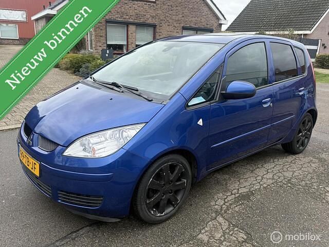 Blauw Occasion 2006 Mitsubishi Colt Inform Hatchback | € 1.650 (Eerlijke prijs) - Afbeelding 1/4
