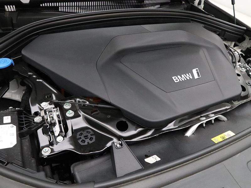 Nieuw BMW iX1 M Sport 150 kW (204 PK) 2025 Wit SUV